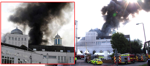 Londra'daki 'Baitul Futuh Camii'nde yangın